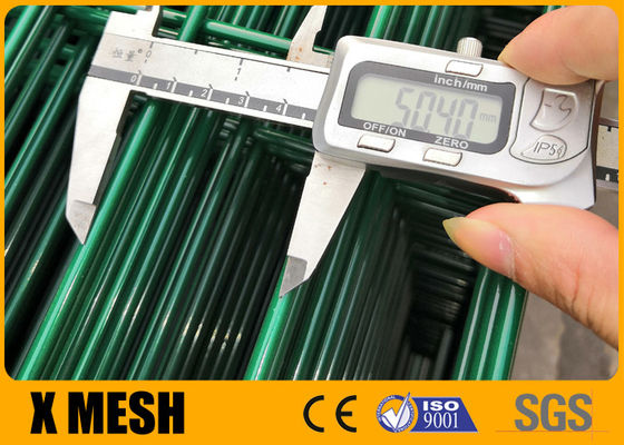 Commercial Chain Link รั้วเคลือบผงสีเขียว BS 10244 M8 * 40mm