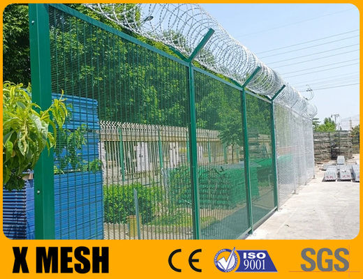 ขาวเคลือบความปลอดภัยสูง 358 สาย Mesh รั้วด้วย 12.7mm X 76.2mm สําหรับสนามบิน