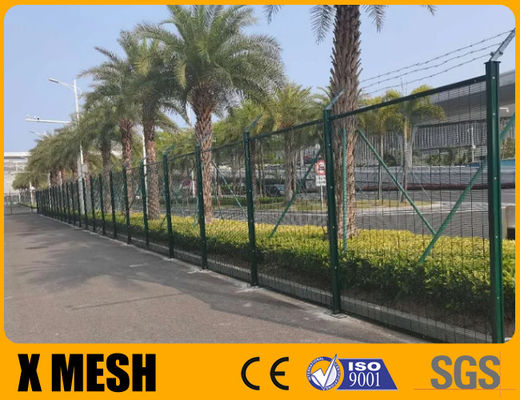 ป้องกันการปีนรั้ว 358 ป้องกันการตัดแผ่นสาย Mesh แบบมองเห็นชัดเจนที่มีความกว้าง 2m สําหรับการป้องกันทาง